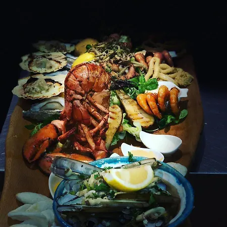 Restauracja I Izba Rybacka W Krainie Wygaslych Wulkanow 아파트 *