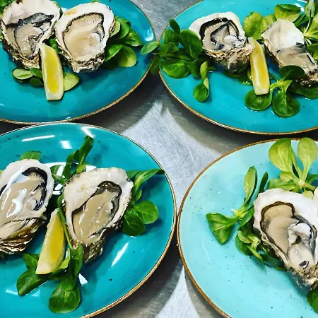 Restauracja I Izba Rybacka W Krainie Wygaslych Wulkanow Podgorki