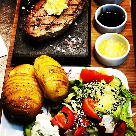 아파트 Restauracja I Izba Rybacka W Krainie Wygaslych Wulkanow