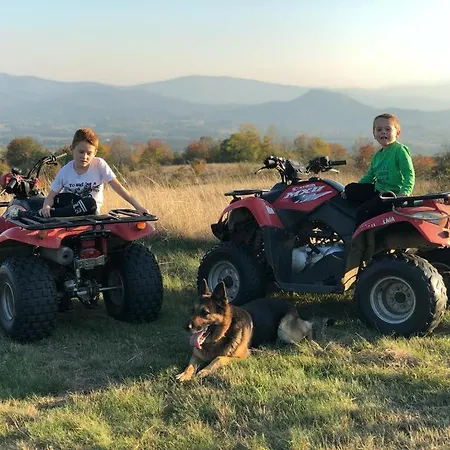 Restauracja I Izba Rybacka W Krainie Wygaslych Wulkanow *