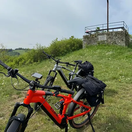 Restauracja I Izba Rybacka W Krainie Wygaslych Wulkanow Podgorki