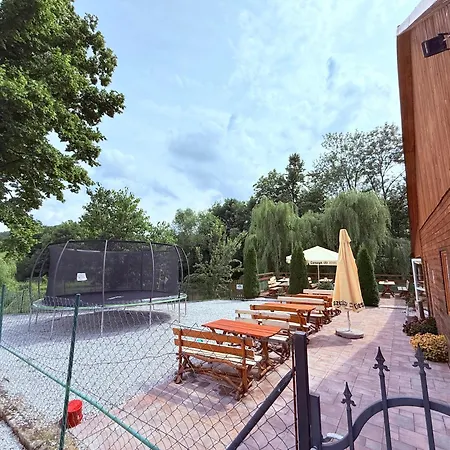 아파트 Restauracja I Izba Rybacka W Krainie Wygaslych Wulkanow *