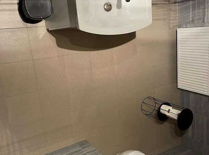 Restauracja I Izba Rybacka W Krainie Wygaslych Wulkanow Podgorki