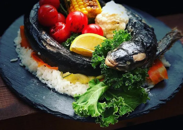 Restauracja I Izba Rybacka W Krainie Wygaslych Wulkanow *