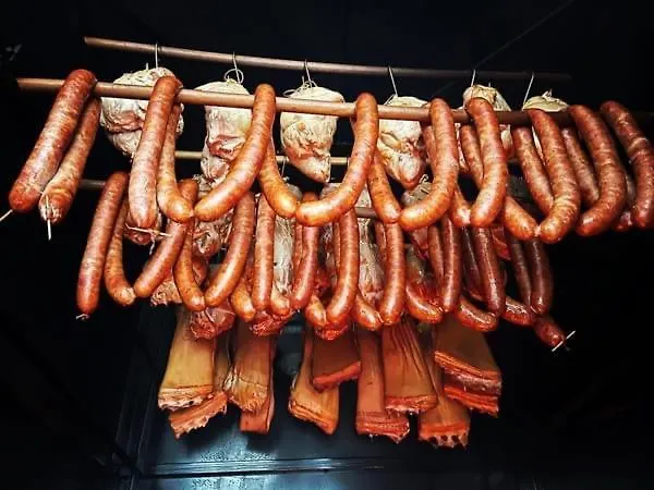 Restauracja I Izba Rybacka W Krainie Wygaslych Wulkanow 아파트 *