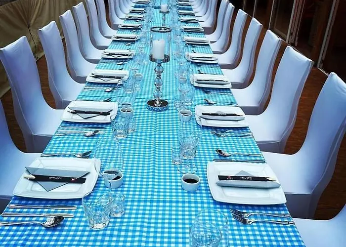 Restauracja I Izba Rybacka W Krainie Wygaslych Wulkanow *