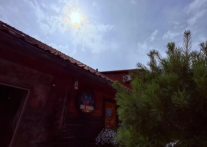 Restauracja I Izba Rybacka W Krainie Wygaslych Wulkanow 아파트 Podgorki